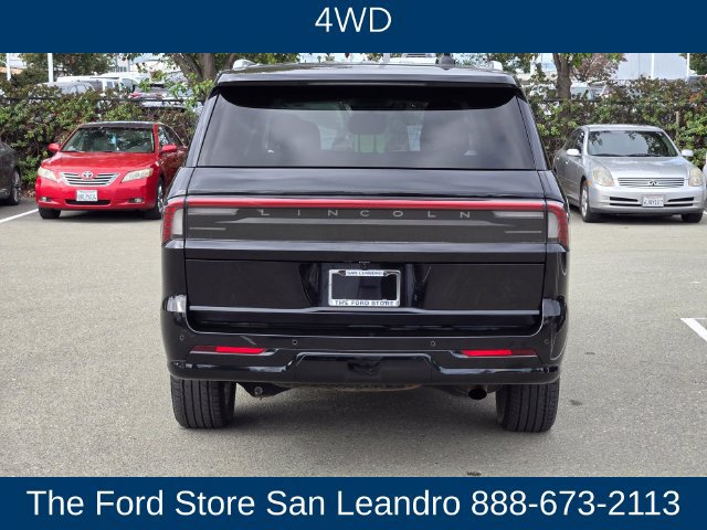 Used 2025 Lincoln Navigator L Reserve AWD/4WD image 6