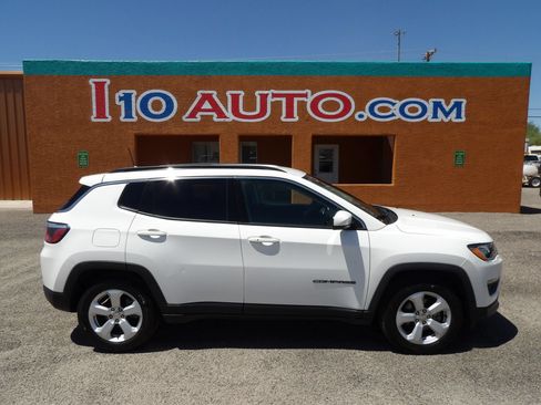 Used 2020 Jeep Compass Latitude FWD image 1
