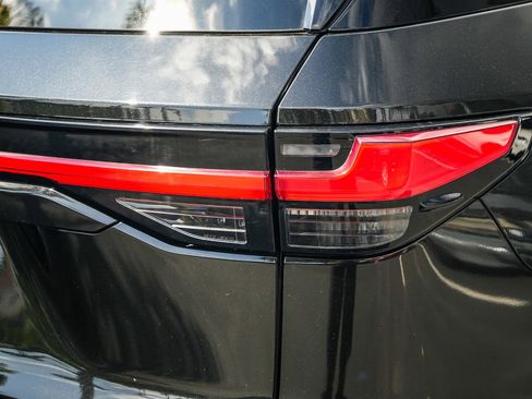 Used 2025 Lexus TX 500h AWD w/ Technology Package image 7