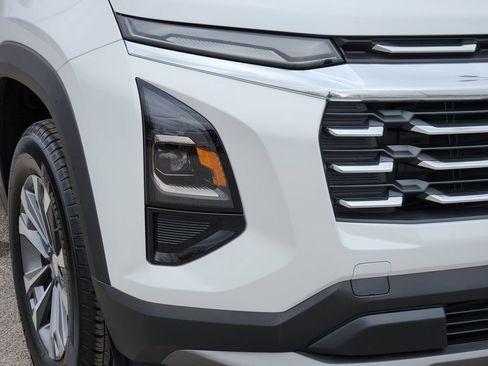 New 2026 Chevrolet Equinox LT image 9