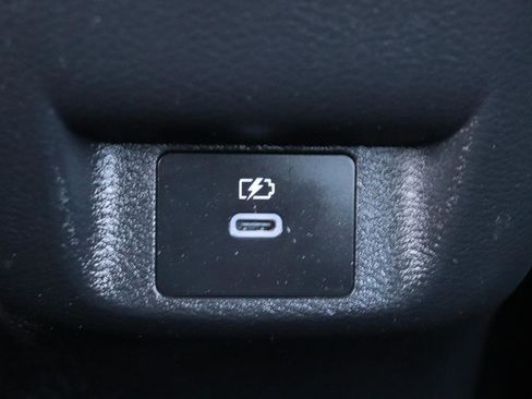 Used 2024 Nissan Versa SV image 21