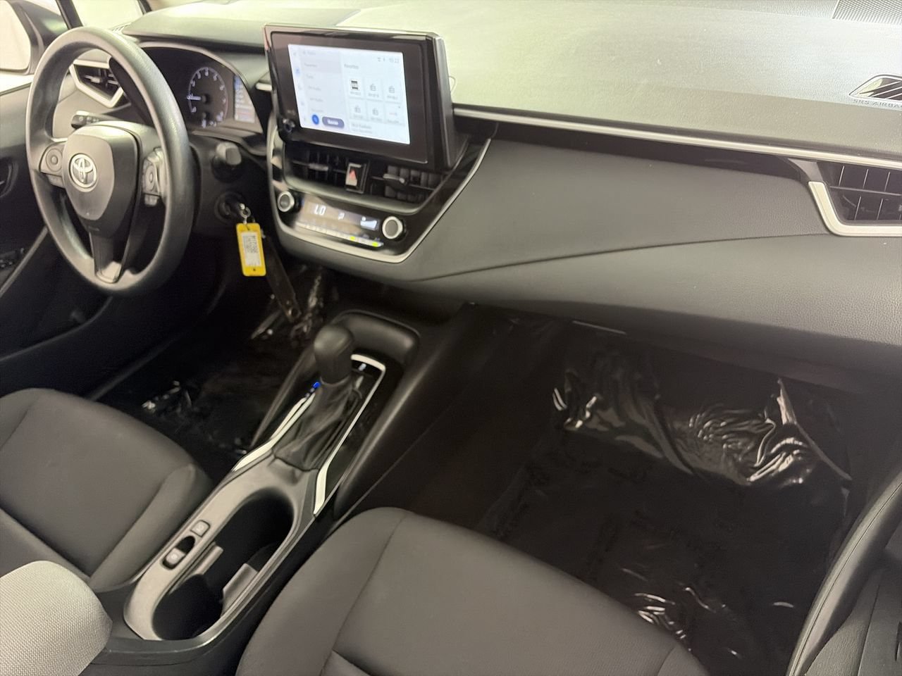 Used 2025 Toyota Corolla LE FWD image 25