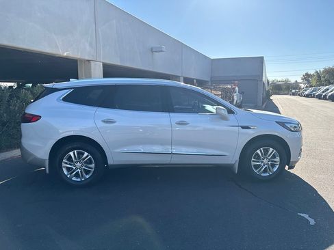 Used 2019 Buick Enclave Essence w/ Trailering Package, 5000 lbs. FWD image 3