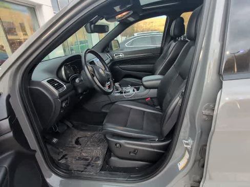 Used 2020 Jeep Grand Cherokee Altitude RWD image 15