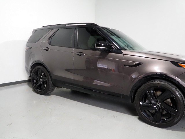Used 2024 Land Rover Discovery Dynamic SE AWD/4WD image 60
