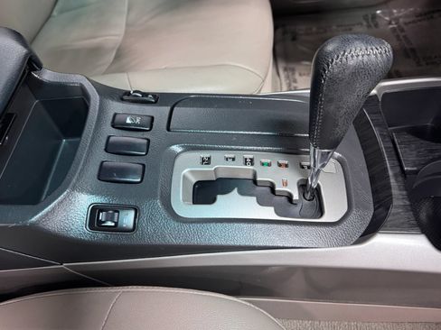 Used 2006 Toyota 4Runner Limited AWD/4WD image 9