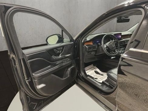 Used 2022 Lincoln Corsair Grand Touring image 9