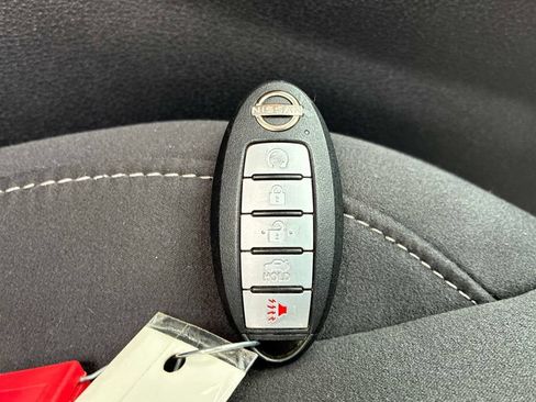 Used 2023 Nissan Altima 2.5 SV FWD image 9