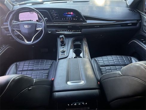 Used 2022 Cadillac Escalade Premium Luxury Platinum image 11