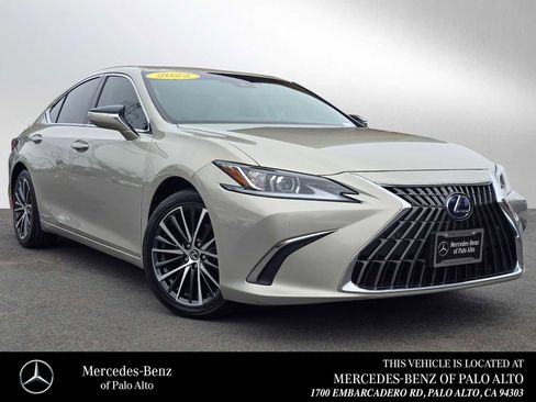 Used 2022 Lexus ES 300h w/ Premium Package image 1