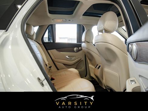 Used 2021 Mercedes-Benz GLC 300 4MATIC w/ Premium Package image 15