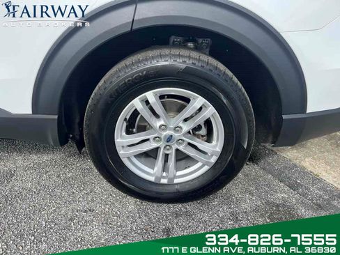 Used 2023 Ford Explorer XLT w/ Equipment Group 202A image 37