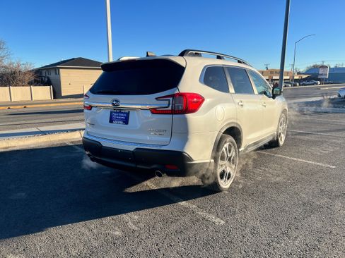 New 2026 Subaru Ascent Limited w/ Popular Package #1 AWD/4WD image 3