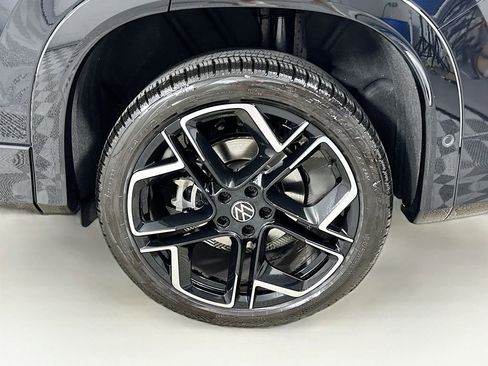 Used 2026 Volkswagen Tiguan SEL R-Line AWD/4WD image 24