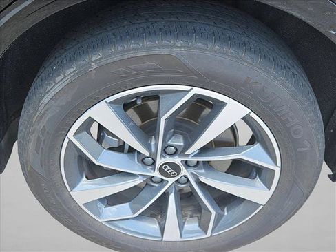 Used 2023 Audi Q5 2.0T Premium Plus w/ Premium Plus Package AWD/4WD image 6
