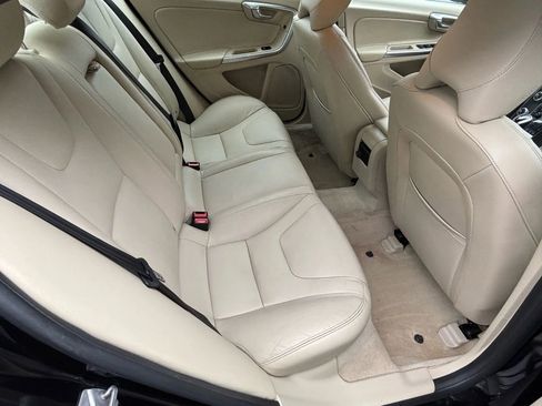 Used 2016 Volvo S60 T5 image 22