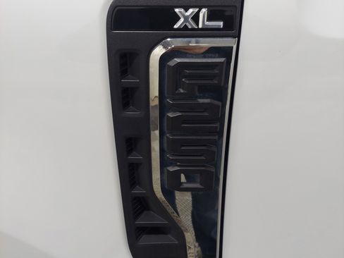 Used 2024 Ford F250 XL w/ XL Chrome Package AWD/4WD image 6
