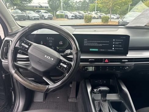 Certified 2026 Kia Sorento LX FWD image 5