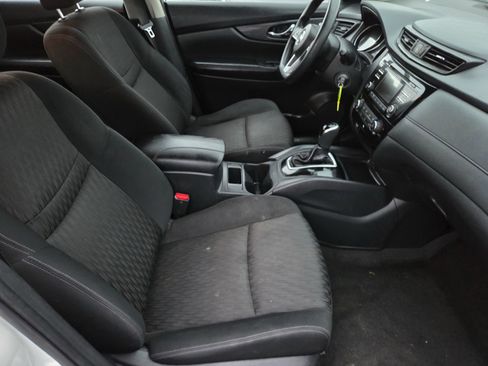 Used 2017 Nissan Rogue S image 15