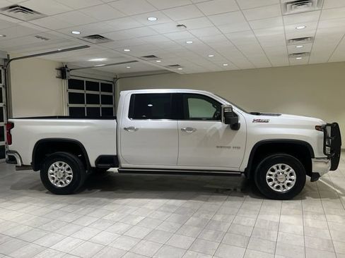 Used 2024 Chevrolet Silverado 2500 LTZ w/ LTZ Premium Package AWD/4WD image 6