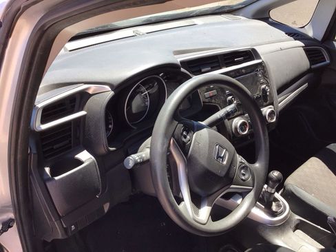 Used 2015 Honda Fit LX image 27