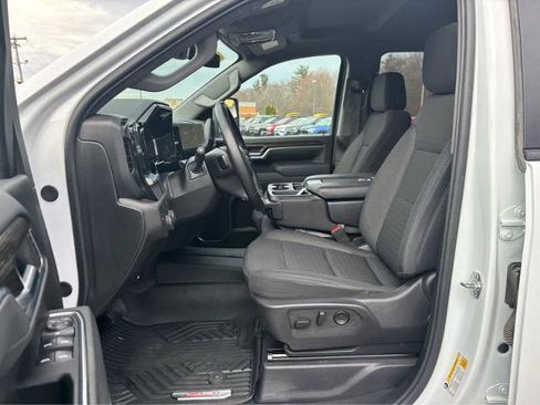 Used 2025 Chevrolet Silverado 2500 LT AWD/4WD image 33
