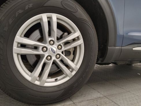 Used 2020 Ford Explorer XLT w/ Equipment Group 202A image 31