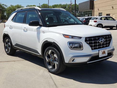 New 2026 Hyundai Venue SEL image 6