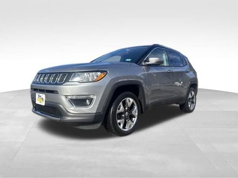Used 2018 Jeep Compass Limited w/ Navigation Group image 2