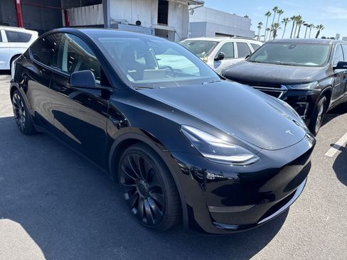 Used 2023 Tesla Model Y Performance AWD/4WD image 7