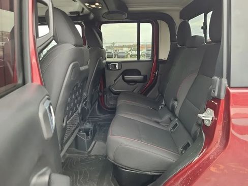 Used 2021 Jeep Gladiator Rubicon w/ LED Lighting Group AWD/4WD image 13