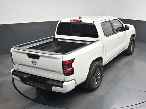 Used 2026 Nissan Frontier SV w/ SV Convenience Package RWD image 24