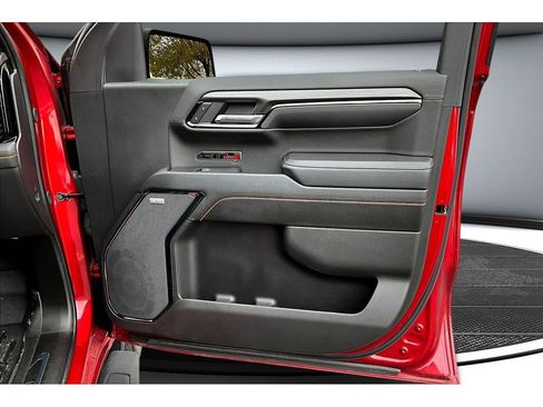 Used 2024 GMC Sierra 1500 AT4 w/ Technology Package image 21