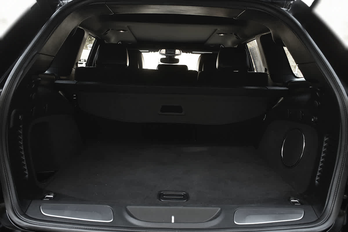 Used 2018 Jeep Grand Cherokee Overland AWD/4WD image 8