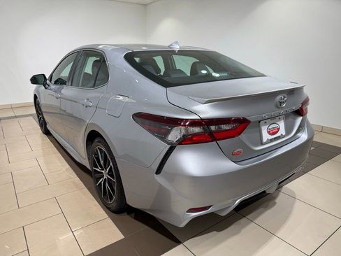 Certified 2024 Toyota Camry SE image 3