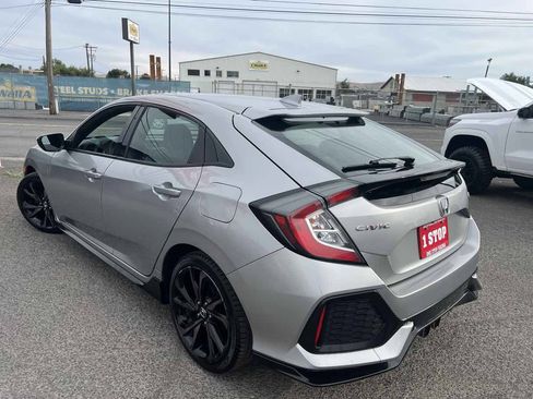 Used 2018 Honda Civic Sport image 7