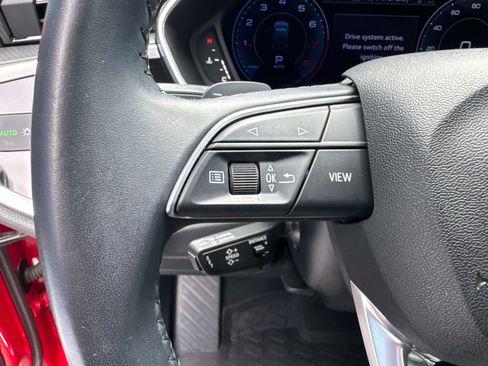 Used 2019 Audi Q3 2.0T Premium Plus AWD/4WD image 32