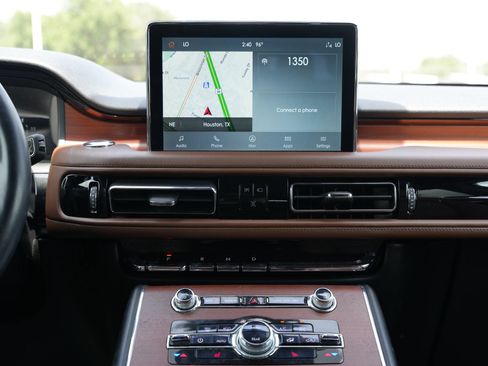 Used 2023 Lincoln Aviator Reserve RWD image 13
