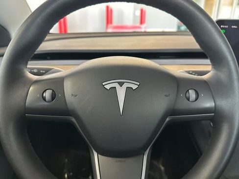 Used 2023 Tesla Model 3 Standard Range image 25