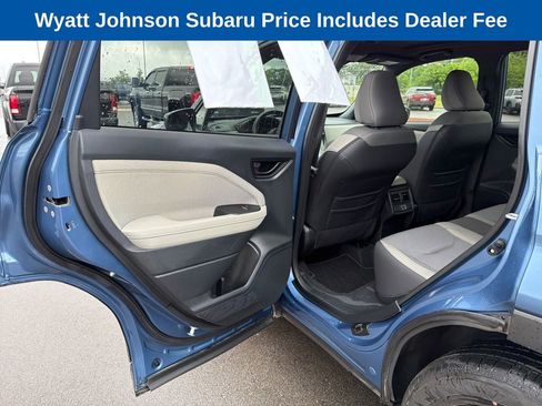 Used 2025 Subaru Forester Premium AWD/4WD image 24