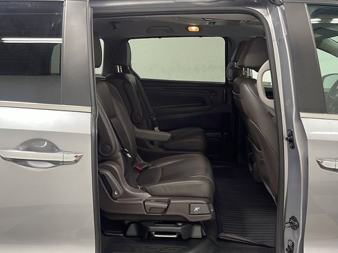 Used 2020 Honda Odyssey Touring image 21