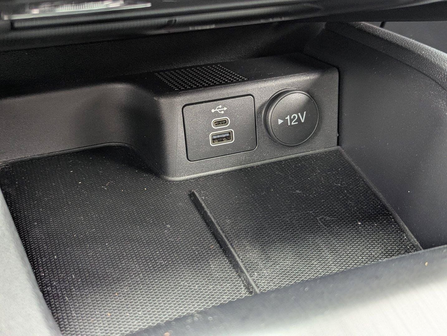 Used 2025 Ford Escape Active AWD/4WD image 23