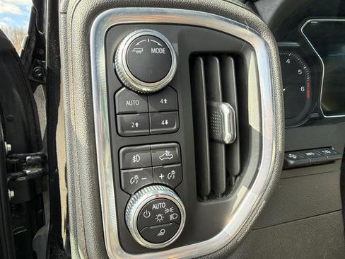 Certified 2022 GMC Sierra 2500 AT4 w/ AT4 Preferred Package image 3