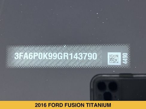 Used 2016 Ford Fusion Titanium FWD image 16