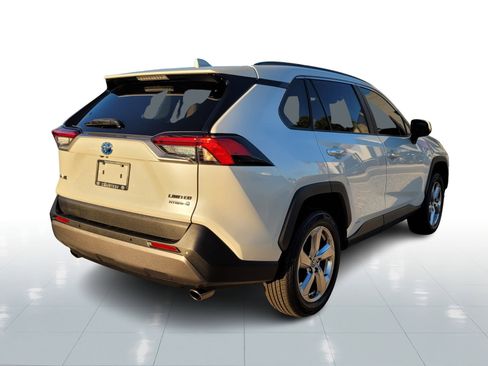 Used 2019 Toyota RAV4 Limited image 3
