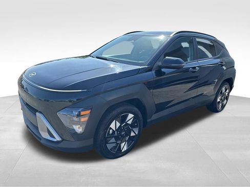 Used 2025 Hyundai Kona SEL FWD image 6