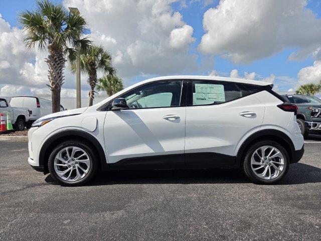 New 2027 Chevrolet Bolt LT w/ Comfort Package FWD image 3
