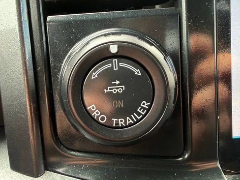 Used 2023 Ford F150 XLT w/ Equipment Group 302A High RWD image 36