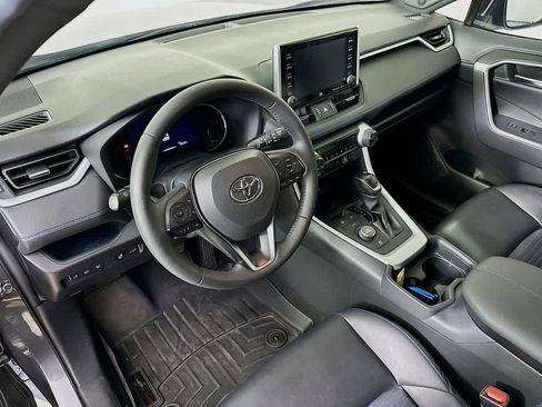 Used 2020 Toyota RAV4 XSE image 2