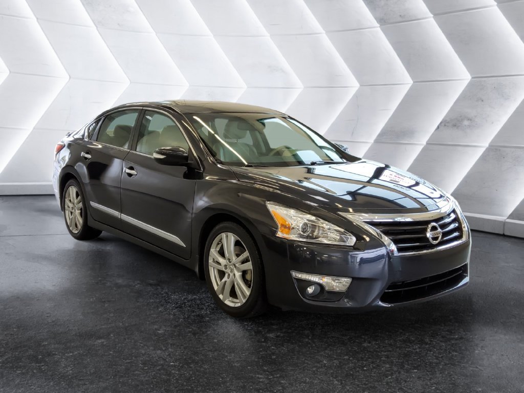 Used 2015 Nissan Altima 3.5 SL FWD image 1